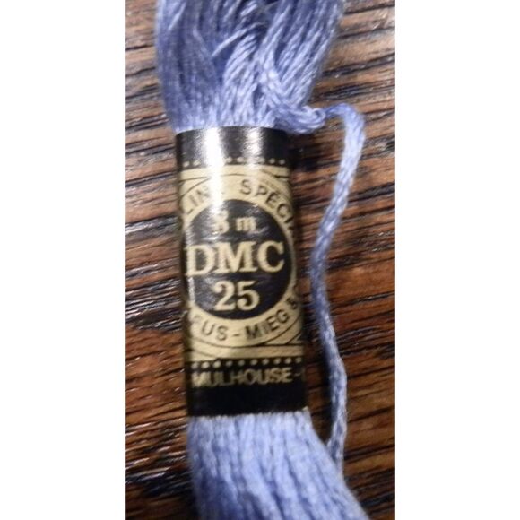 DMC Embroidery FlossThreads Massive Multicolor Lot Variable Sizes NEW - Picture 3 of 3